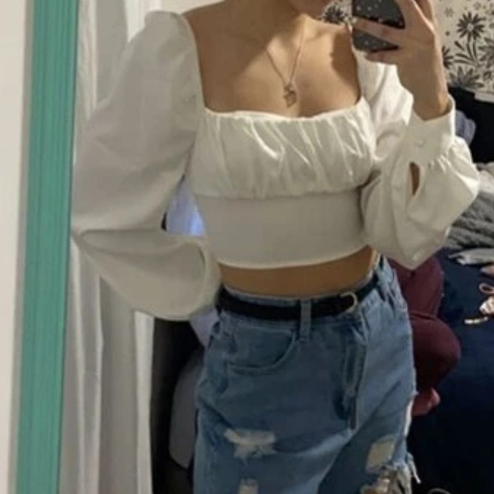 5/$25 Long Puff Lantern Bishop Sleeve Crop Top White Blouse - Picture 11 of 12